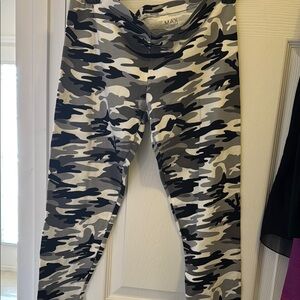 Gray Camouflage Stretch Leggings